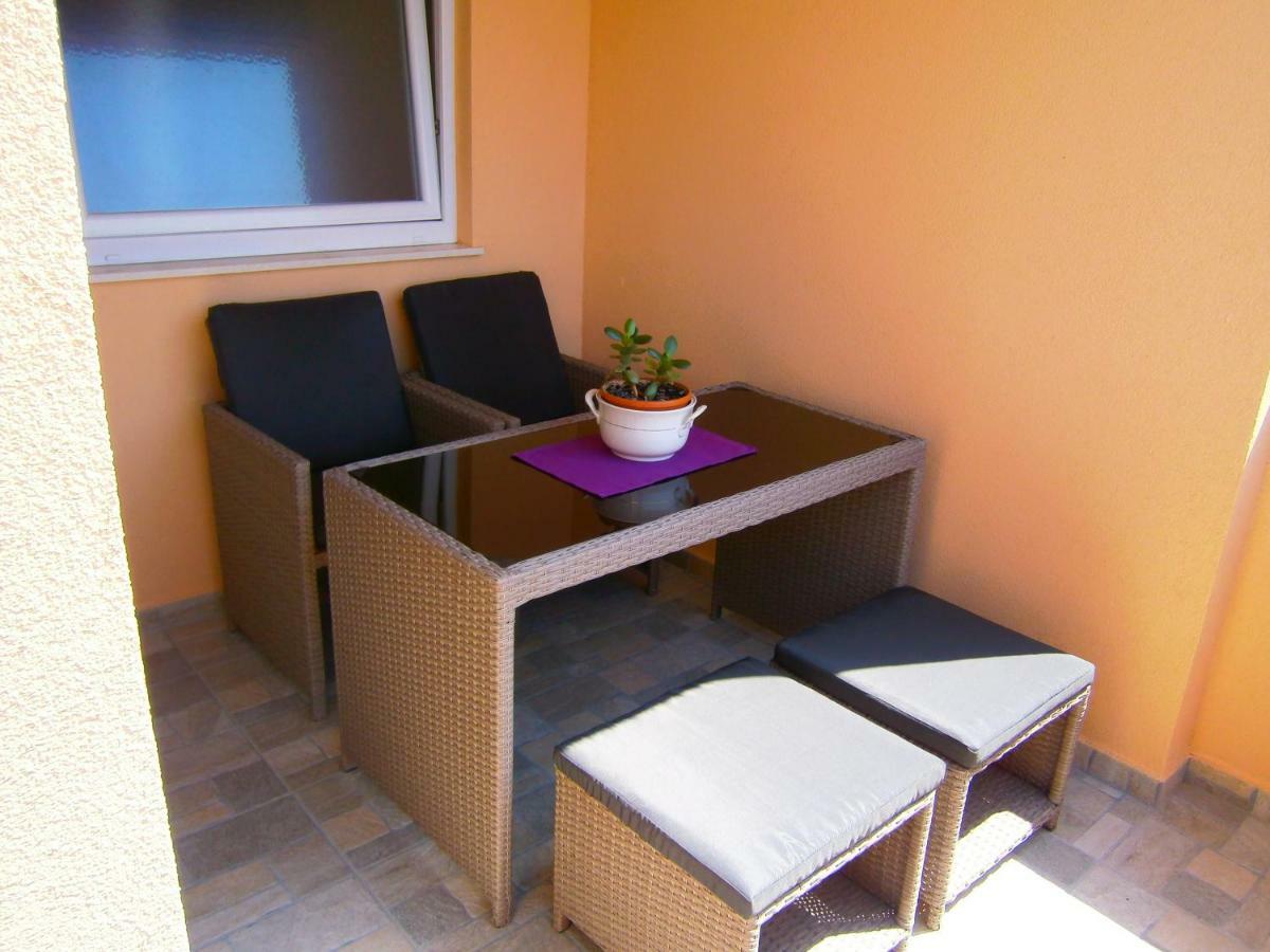 Apartment Willy Komiža Exterior foto